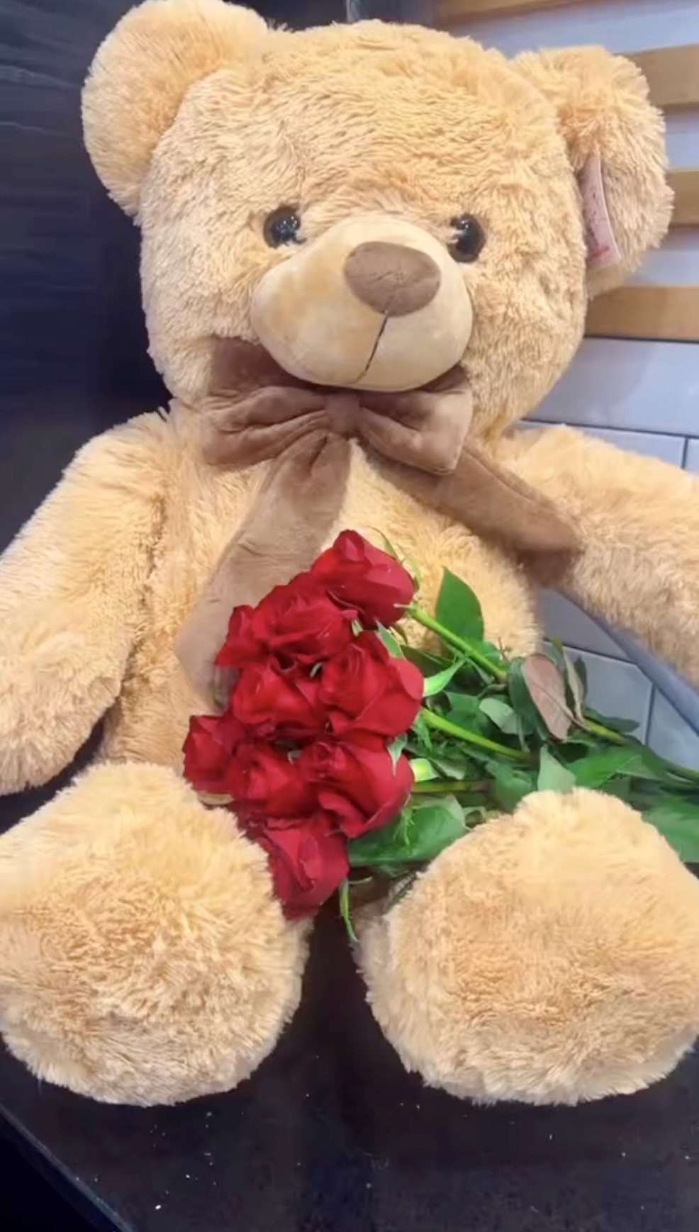 Liam Teddy & Roses